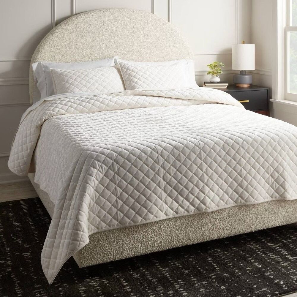 Threshold Luxe Velvet Quilt Full Queen Ivory Diamond Stitch - Picture 2 of 5
